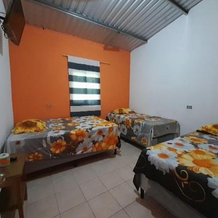 Hotel El Pez Dorado Rio Dulce Town Buitenkant foto