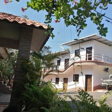 Hotel El Pez Dorado Rio Dulce Town Buitenkant foto