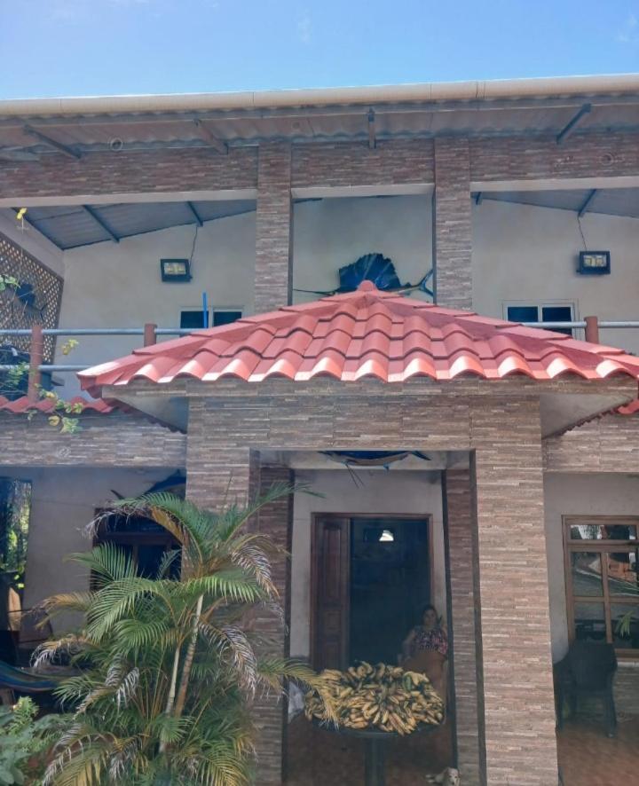 Hotel El Pez Dorado Rio Dulce Town Buitenkant foto